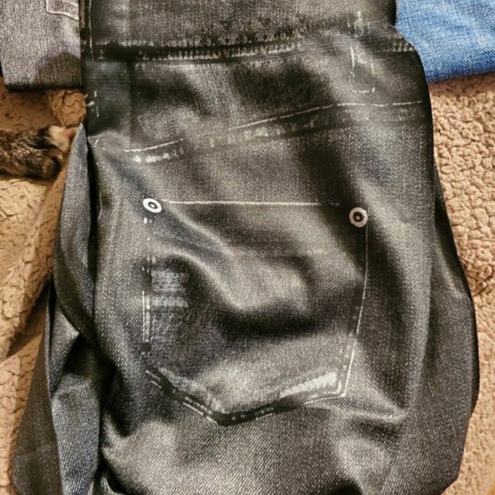 Women's leggings fits small all 3 for $13